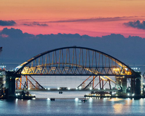 Пуск грузовых поездов по Крымскому мосту снизит стоимость перевозки грузов